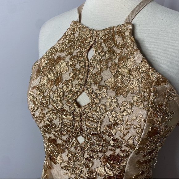 Gold Embroidered Halter Mini Dress Scalloped Hem Size XS (Gold-Beige) - Picture 4 of 10